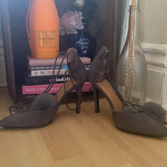 Yoki grey lace up heel with fuzzy Pompoms. 8.5 - Picture 2 of 3